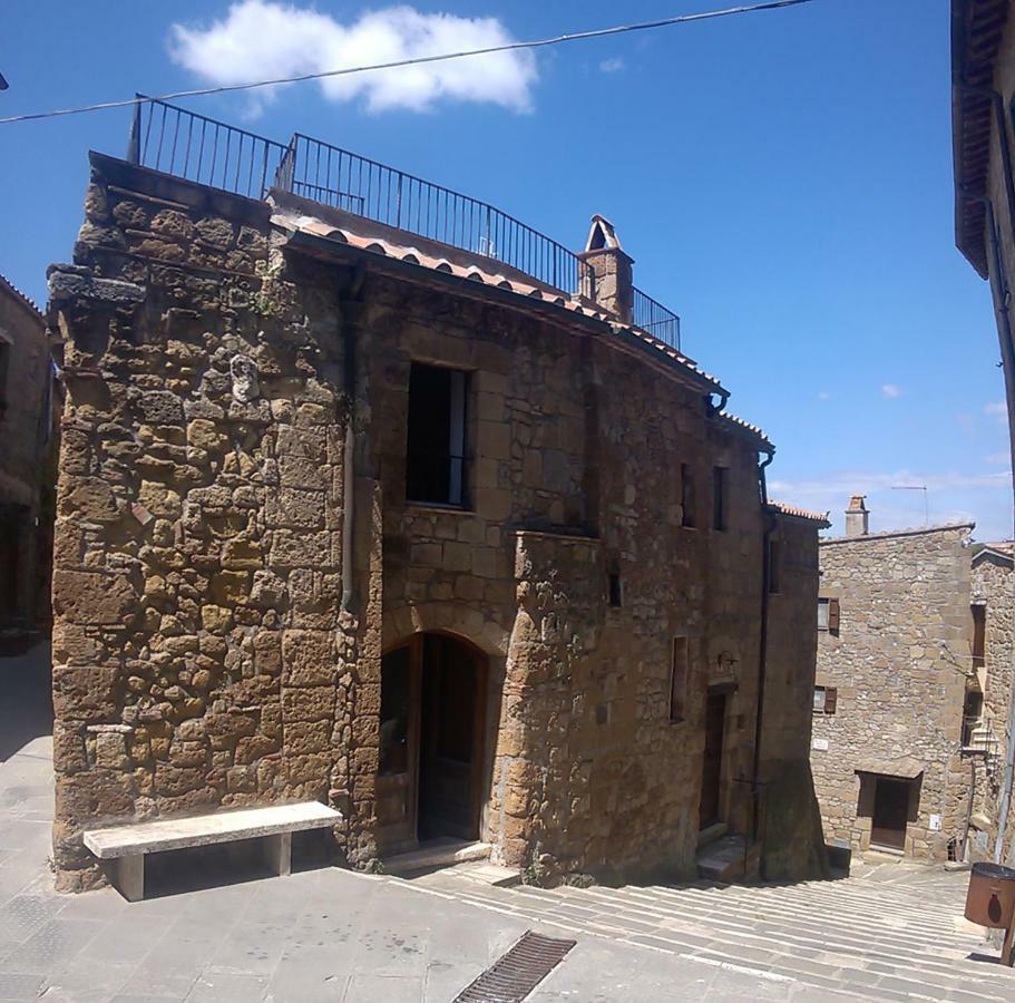 La Loggia Del Capitano - Rione Capisotto Apartment Pitigliano Bagian luar foto