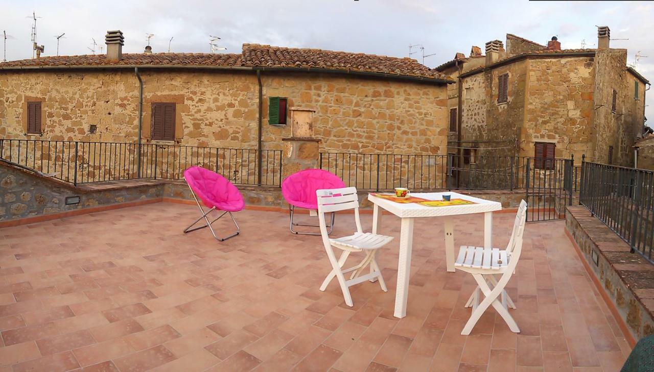 La Loggia Del Capitano - Rione Capisotto Apartment Pitigliano Bagian luar foto